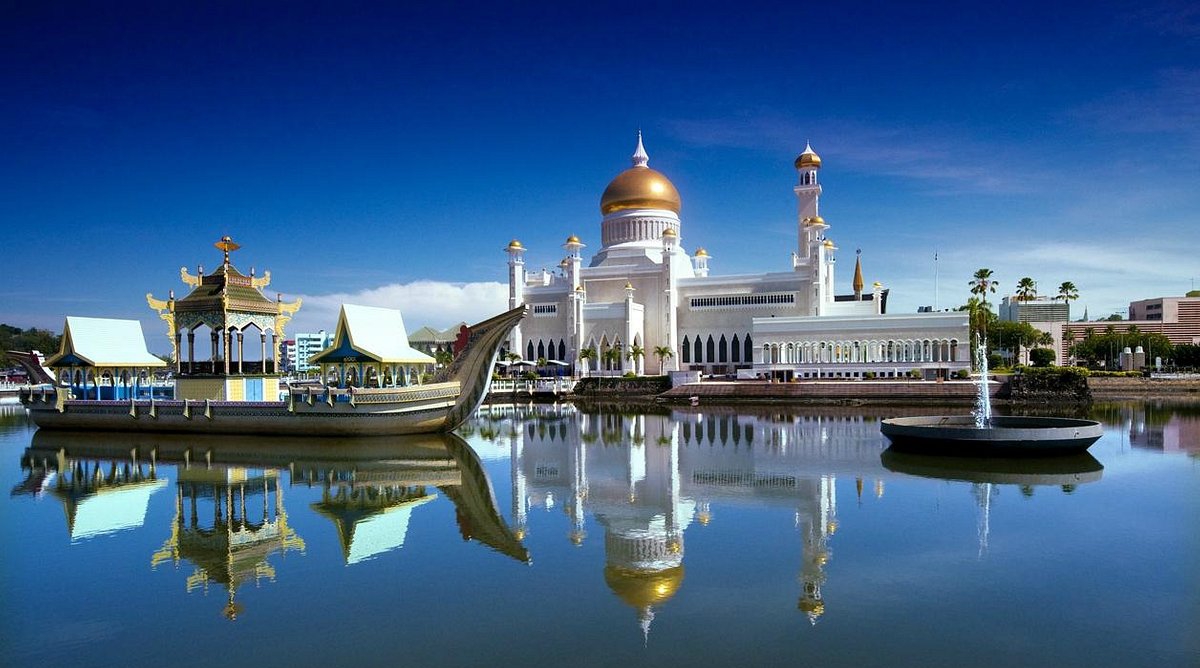 Tren Wisata Religi 2025: Antara Spiritualitas dan Pariwisata Modern