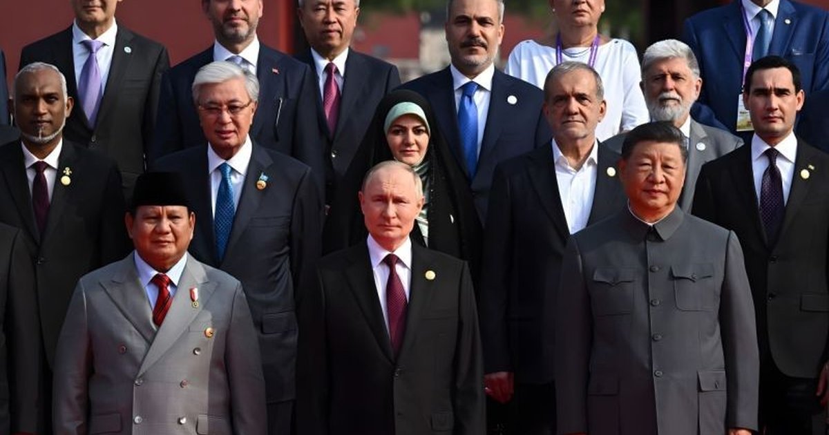Politik Global 2025: Pergeseran Kekuatan dan Diplomasi Indonesia di Dunia Multipolar