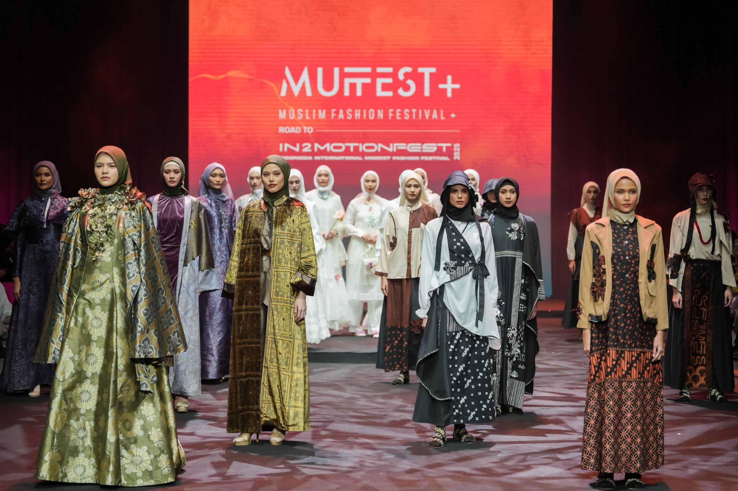 Fashion Muslim Indonesia 2025: Modest Wear, Inovasi Digital, dan Dominasi Pasar Global