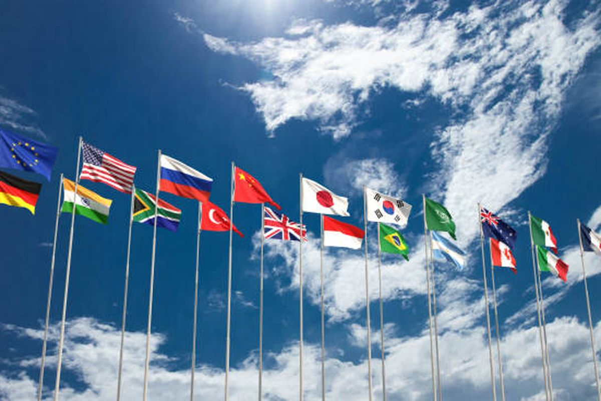 Politik Global 2025: Kebangkitan Populisme Baru dan Tantangan Demokrasi Digital